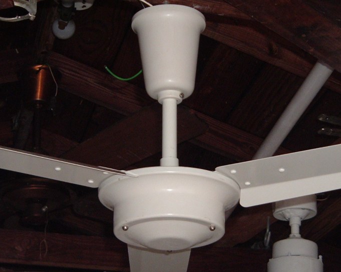 Kmart Shi Chen Electric Ceiling Fan Model CF136